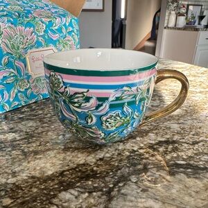 Lilly Pulitzer ceramic mug